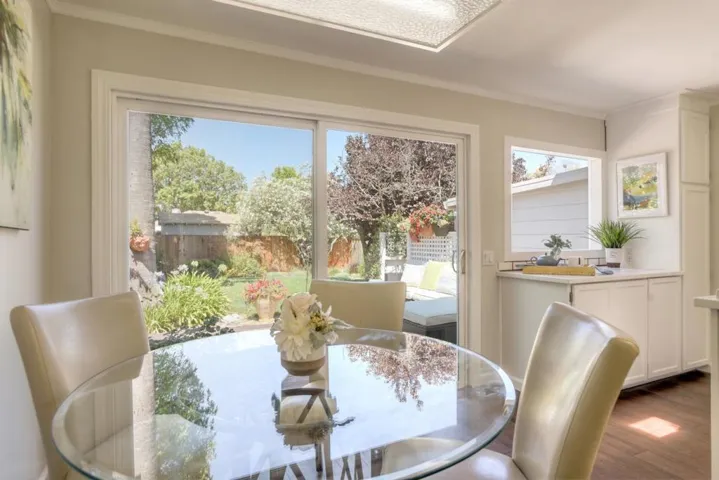 1129 17th Avenue, Redwood City, California 94063