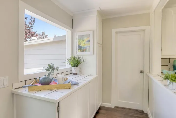 1129 17th Avenue, Redwood City, California 94063