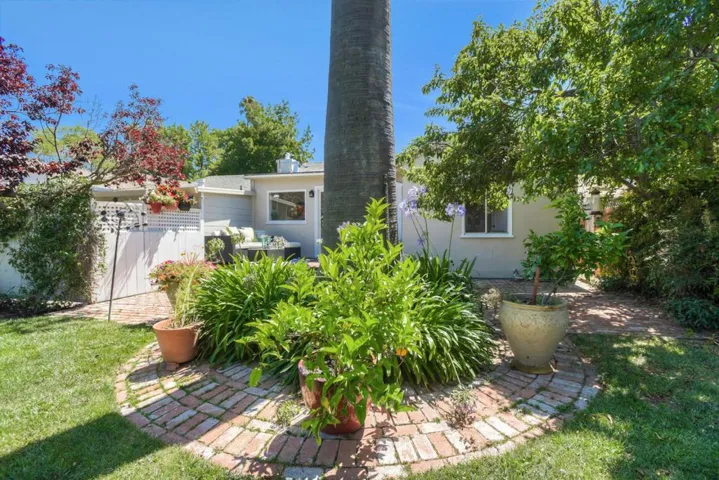 1129 17th Avenue, Redwood City, California 94063