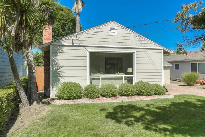 1129 17th Avenue, Redwood City, California 94063