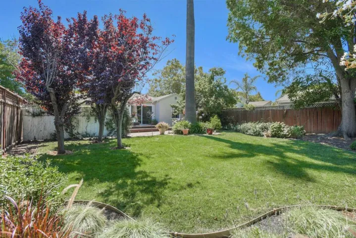 1129 17th Avenue, Redwood City, California 94063