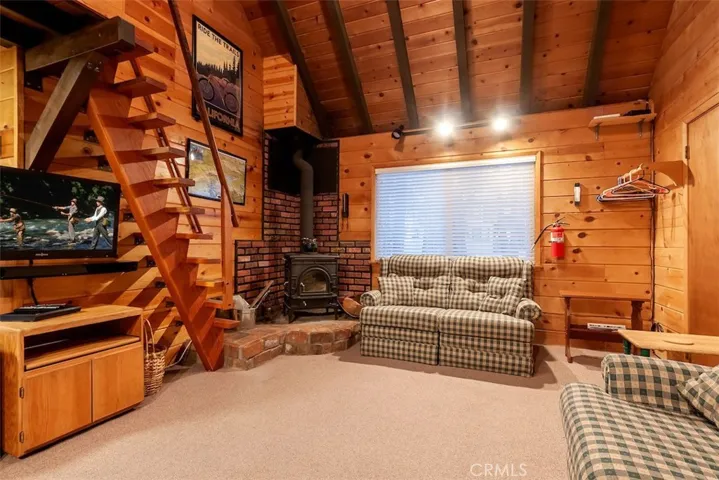 42732 La Cerena Avenue, Big Bear, California 92315