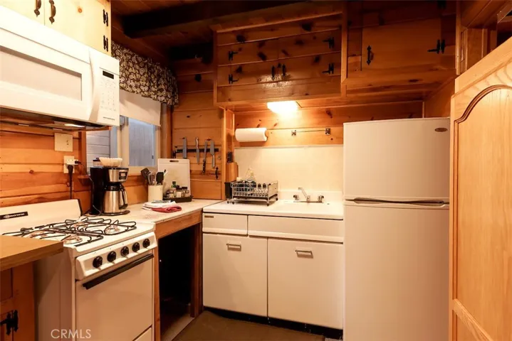 42732 La Cerena Avenue, Big Bear, California 92315