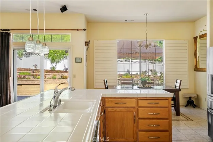 1614 Via Flora, Paso Robles, California 93446
