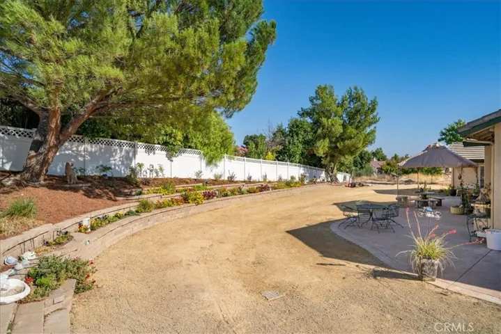 1614 Via Flora, Paso Robles, California 93446