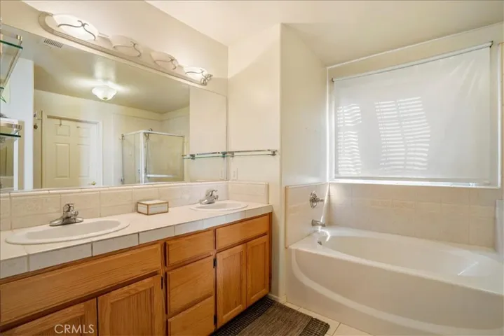 1614 Via Flora, Paso Robles, California 93446