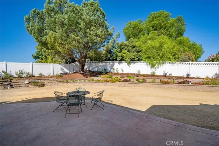 1614 Via Flora, Paso Robles, California 93446