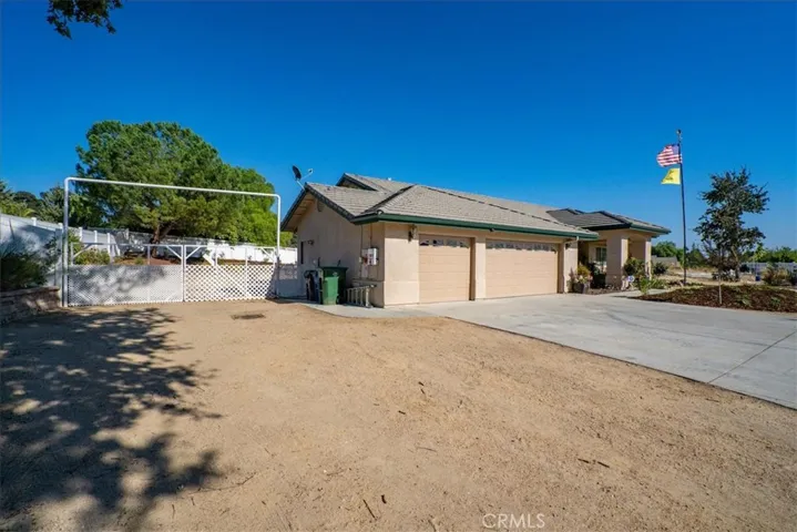 1614 Via Flora, Paso Robles, California 93446