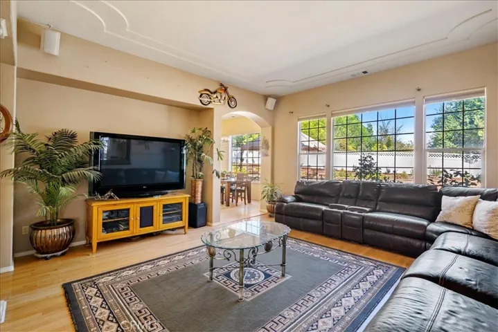 1614 Via Flora, Paso Robles, California 93446