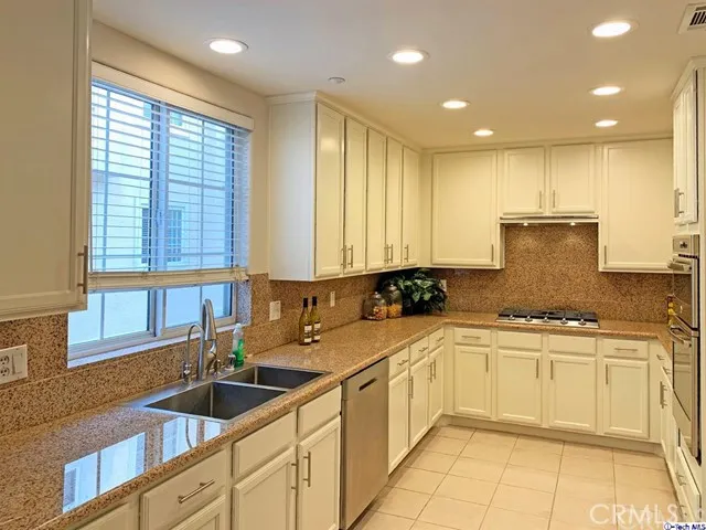 125 Diamond Street, Arcadia, California 91006