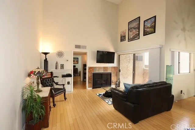 1339 N Columbus Avenue 322, Glendale, California 91202