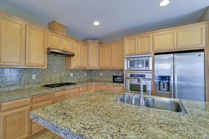 16846 Shady Mill Way, Lathrop, California 95330