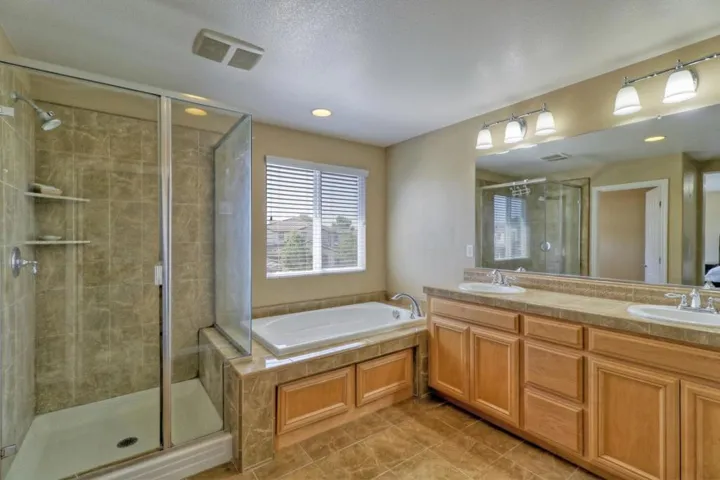 16846 Shady Mill Way, Lathrop, California 95330
