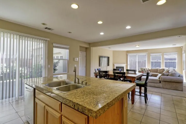 16846 Shady Mill Way, Lathrop, California 95330