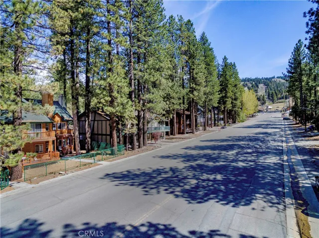 745 Summit Boulevard, Big Bear, California 92315