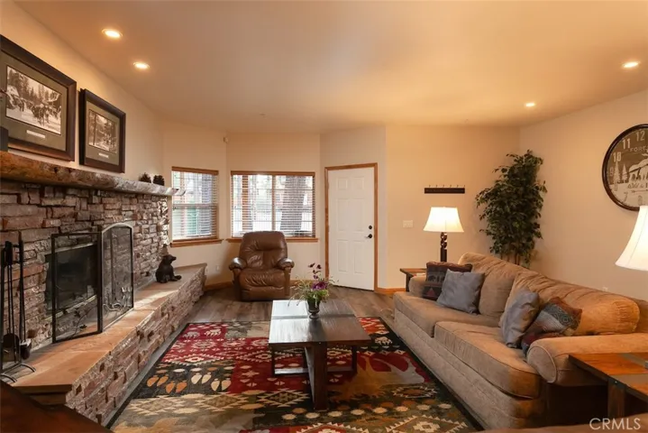 745 Summit Boulevard, Big Bear, California 92315