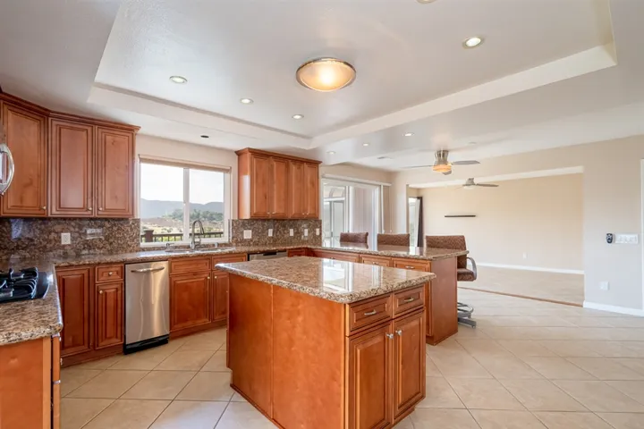 2840 Willow Glen Dr, El Cajon, California 92019