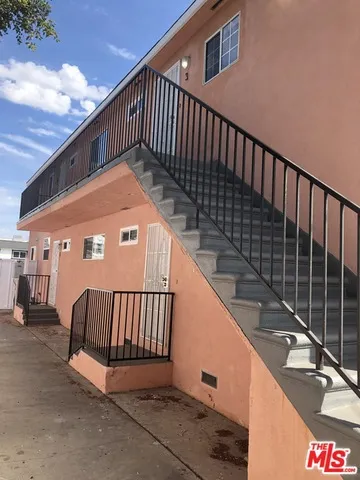5761 Alviso Avenue 2, Los Angeles, California 90043