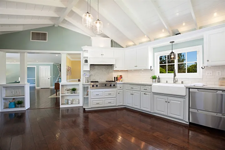 11710 Shadowglen Rd., El Cajon, California 92020
