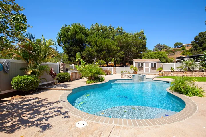 11710 Shadowglen Rd., El Cajon, California 92020