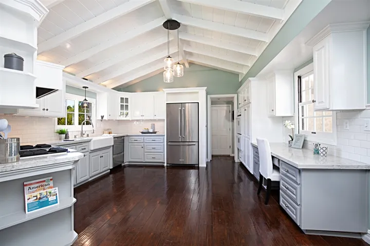 11710 Shadowglen Rd., El Cajon, California 92020