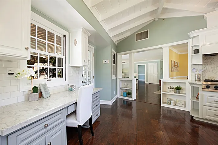 11710 Shadowglen Rd., El Cajon, California 92020