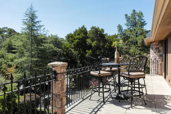 15955 Barry Lane, Monte Sereno, California 95030