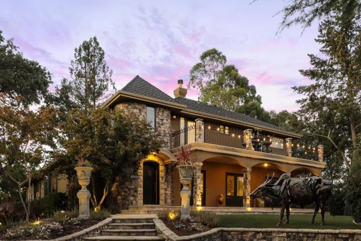 15955 Barry Lane, Monte Sereno, California 95030