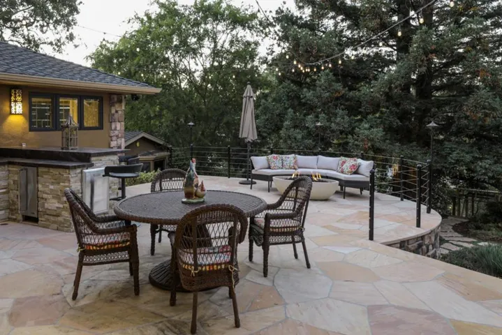 15955 Barry Lane, Monte Sereno, California 95030