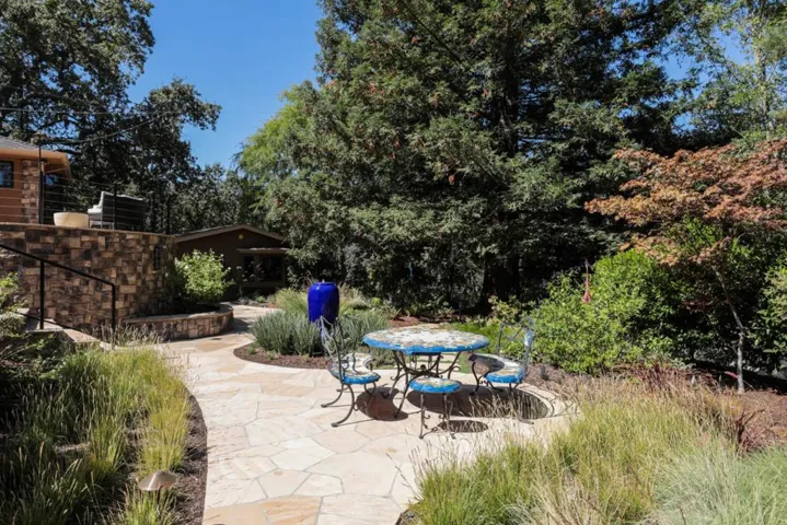 15955 Barry Lane, Monte Sereno, California 95030