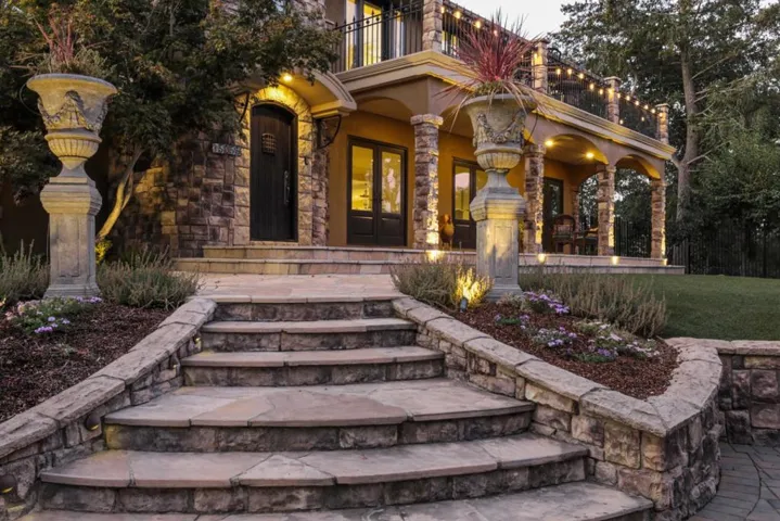 15955 Barry Lane, Monte Sereno, California 95030