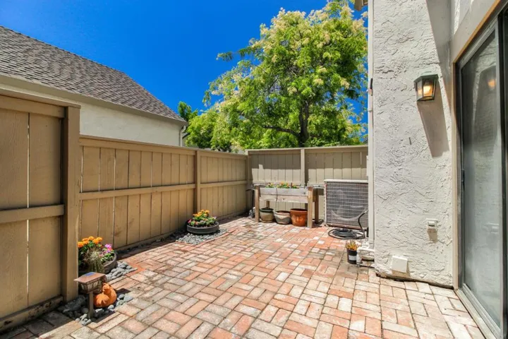 2064 Foxhall Loop, San Jose, California 95125