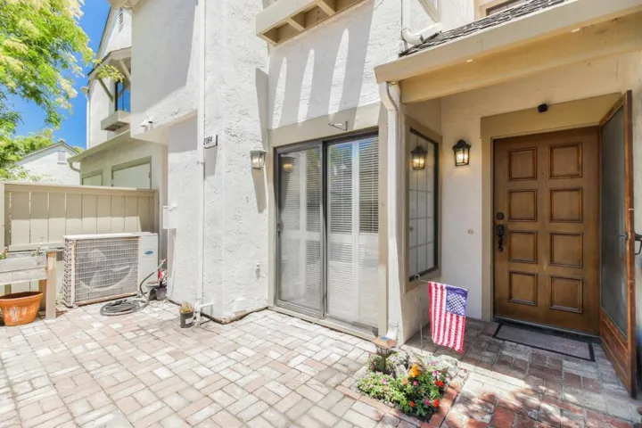 2064 Foxhall Loop, San Jose, California 95125