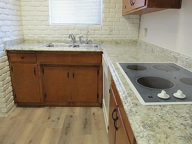 490 Seville Lane 033