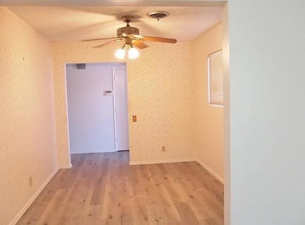 490 Seville Lane 002