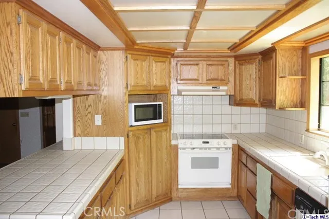 22450 Fontana Street, Tehachapi, California 93561