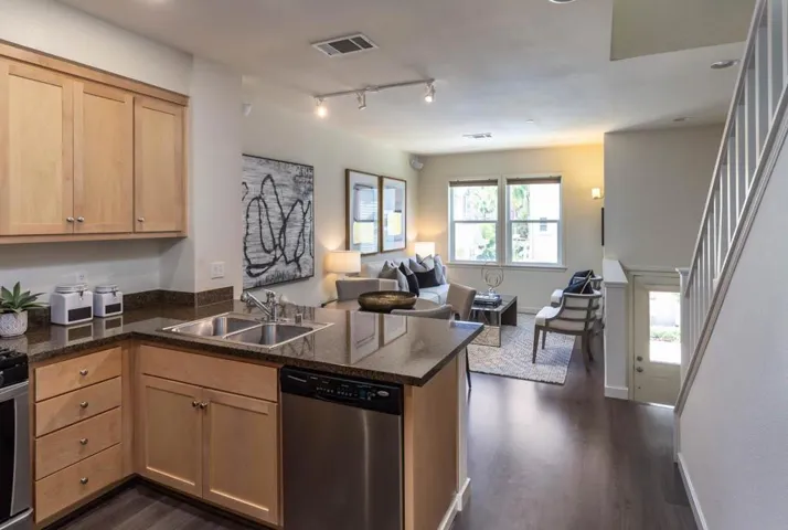 861 Donovan Way, Mountain View, California 94043