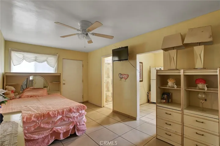 939 W Phillips Boulevard, Pomona, California 91766