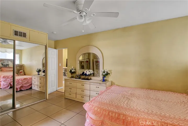939 W Phillips Boulevard, Pomona, California 91766