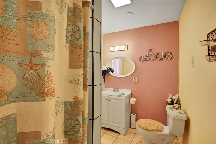 939 W Phillips Boulevard, Pomona, California 91766