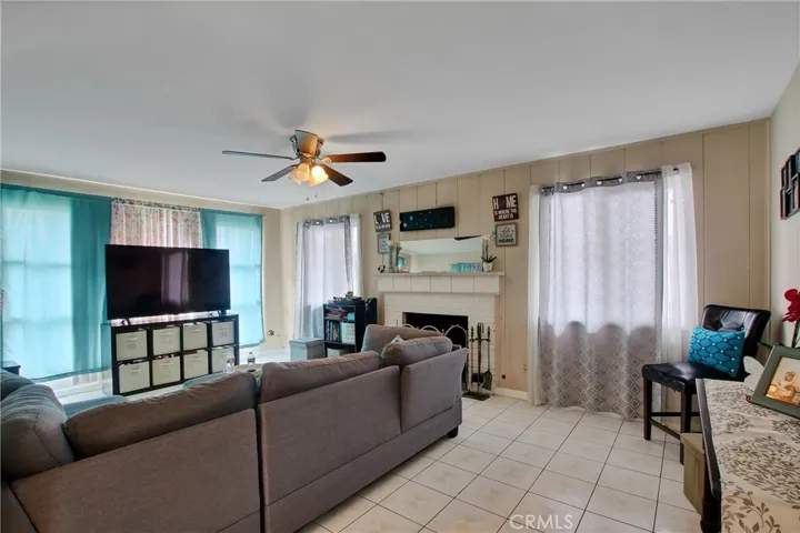 939 W Phillips Boulevard, Pomona, California 91766