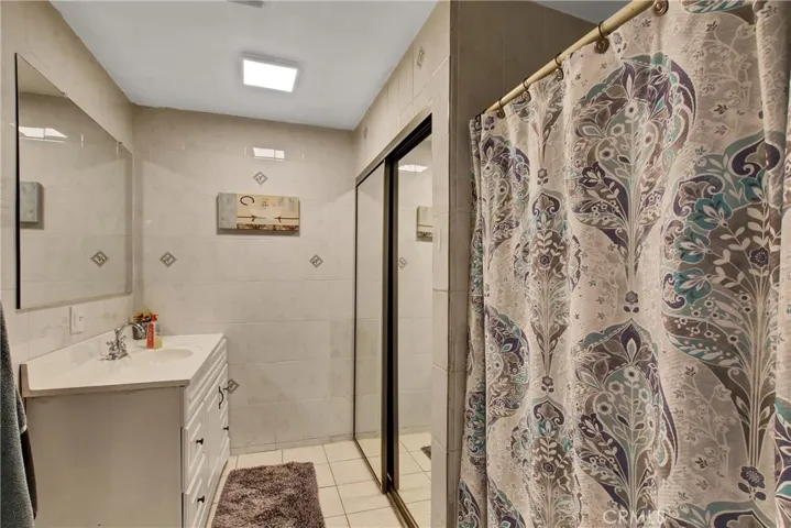 939 W Phillips Boulevard, Pomona, California 91766