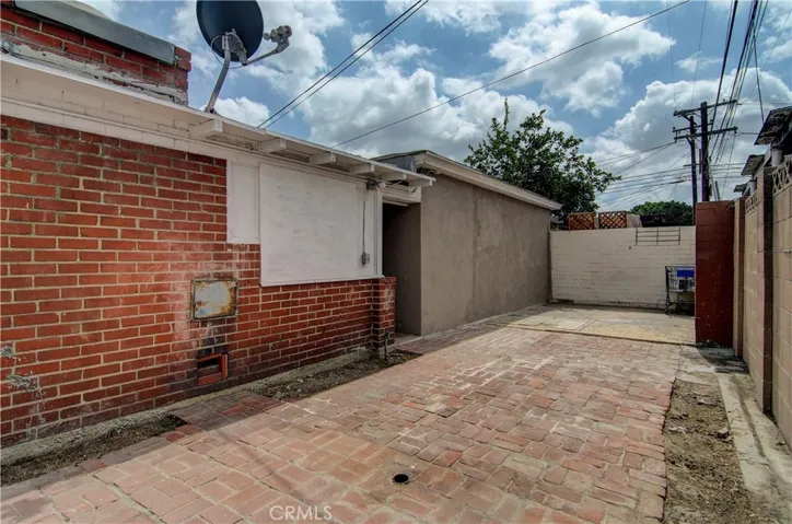 This could be a great garden spot...