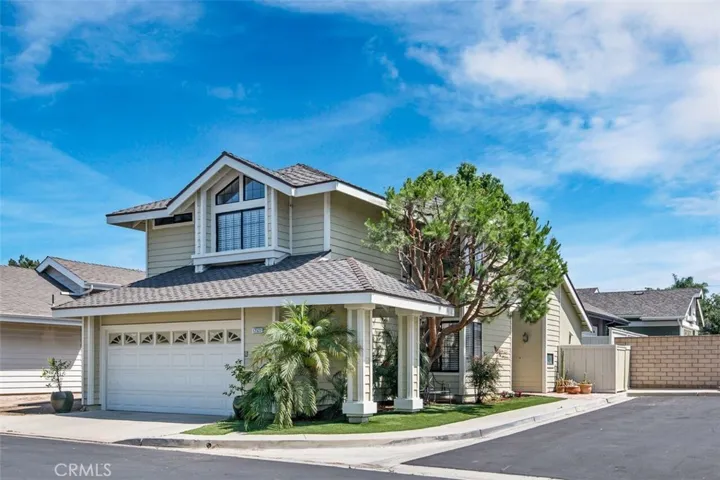 Set on a quiet street/cul-de-sac with lots of parking. Fresh paint!