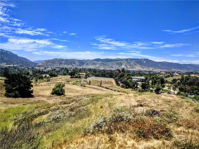 43800 Paulita Road, Temecula, California 92592