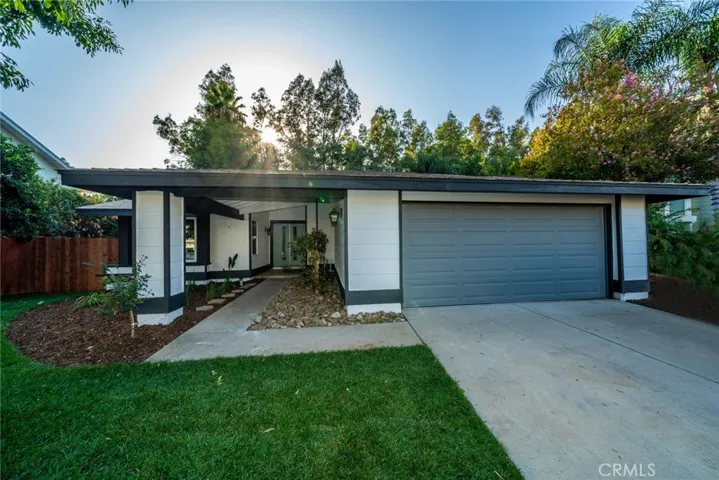 5899 Grinnell Drive, Riverside, California 92509