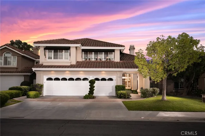 Gorgeous 4 Bedroom + Bonus Room located in the desirable Terramonte Tract with Mountain Views!!