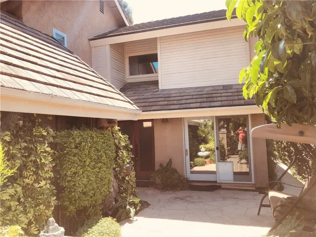 28 Cambridge, Irvine, California 92620