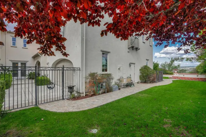 1935 Killarney Court, Gilroy, California 95020