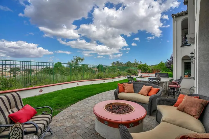 1935 Killarney Court, Gilroy, California 95020